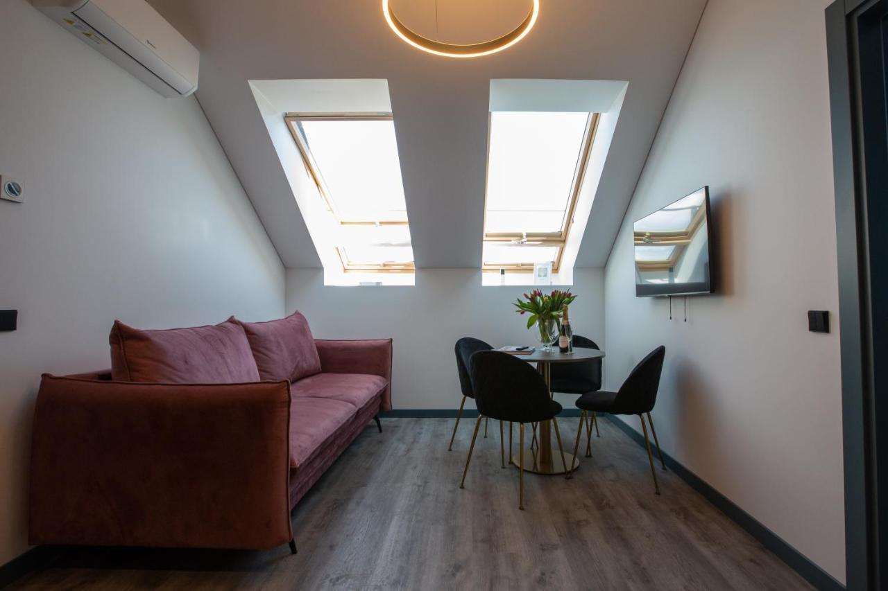 M8 Stylish One-Bedroom Apartment Каунас Экстерьер фото
